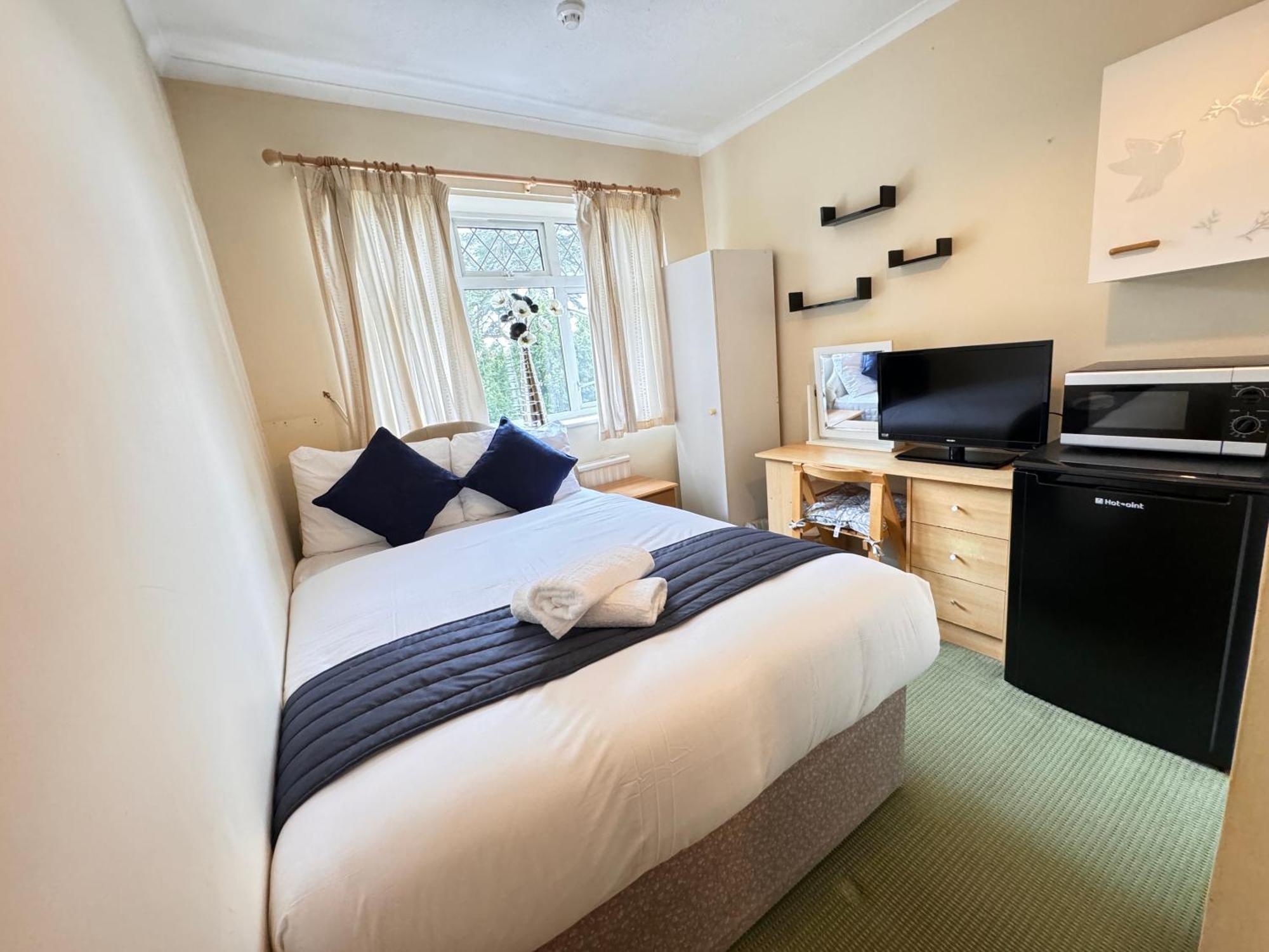 High Trees Guest House Gatwick Horley Exterior photo
