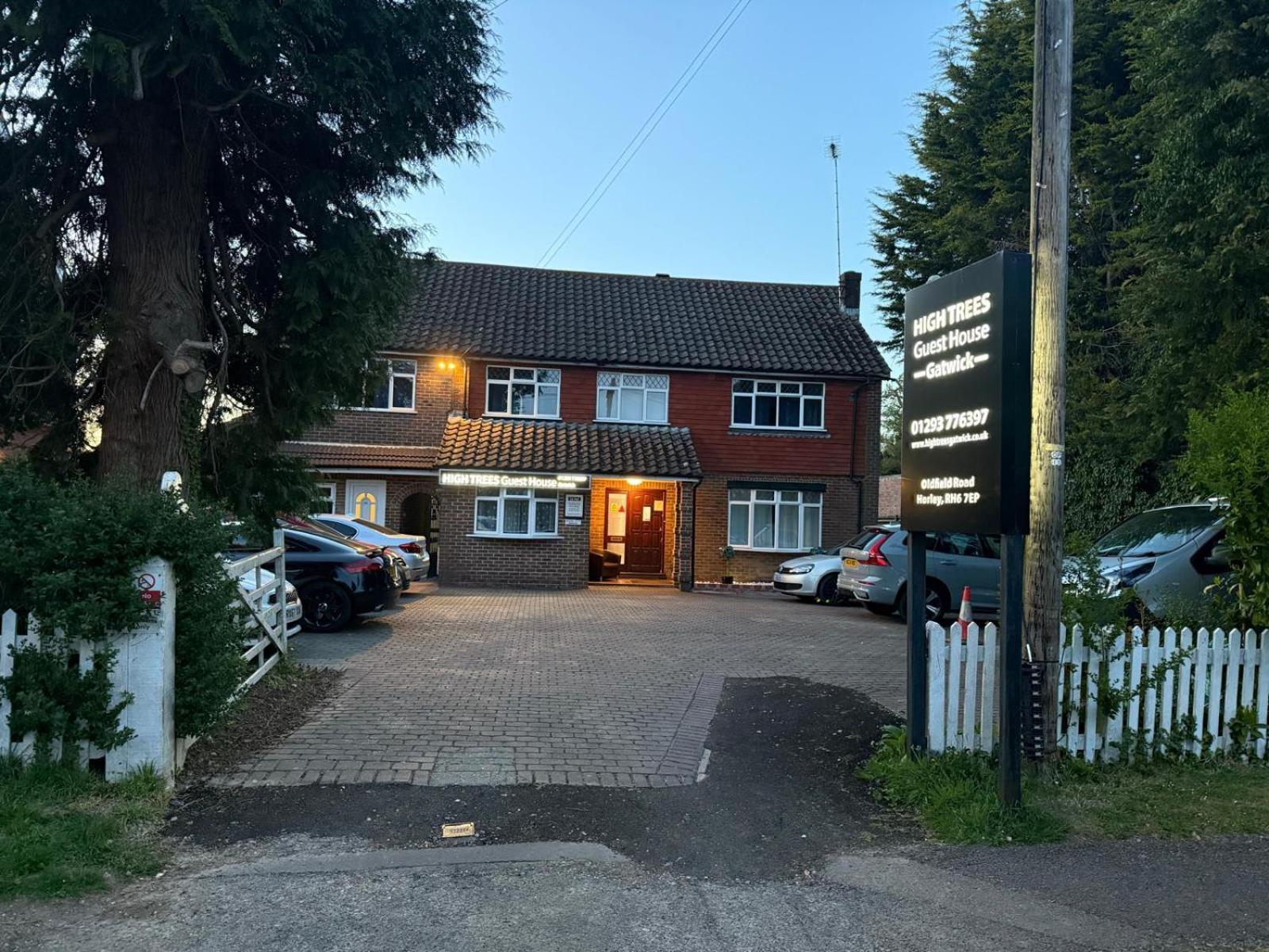 High Trees Guest House Gatwick Horley Exterior photo