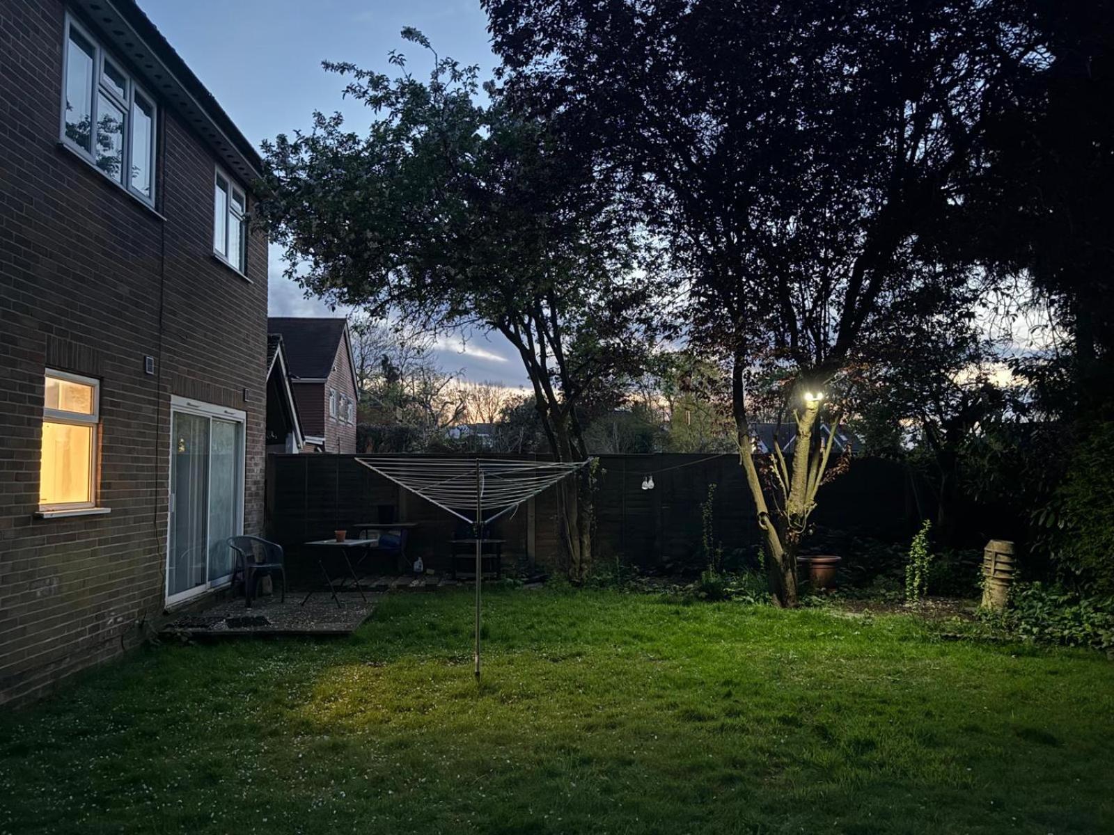 High Trees Guest House Gatwick Horley Exterior photo